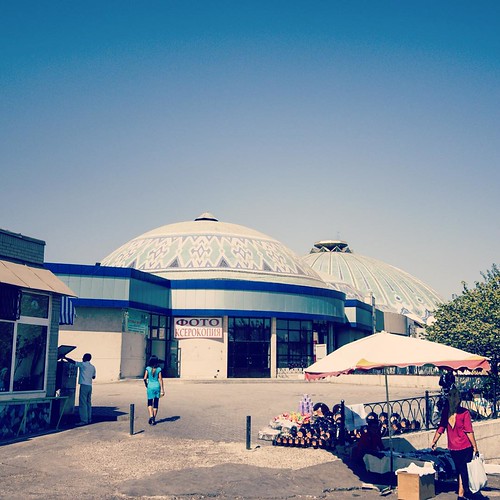     ...    ...          #Travel #Memories #Throwback #Tashkent #Uzbekistan     #Bazar #Market #Dome #Roof #Peoples ©  Jude Lee