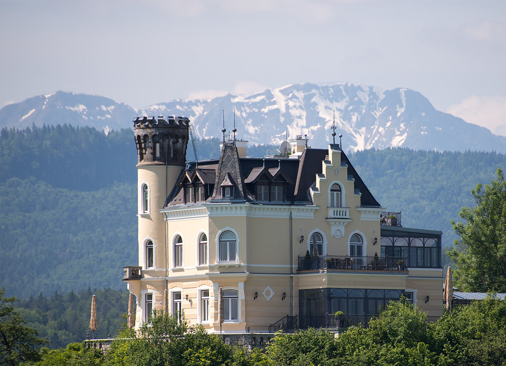 : Reifnitz castle