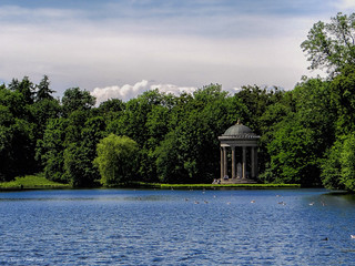 München, Nymphenburger Park, Badeburg See, Monopteros (Apollon Tempel)