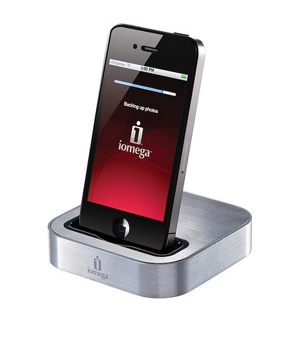 Iomega SuperHero Backup and Charger for iPhone