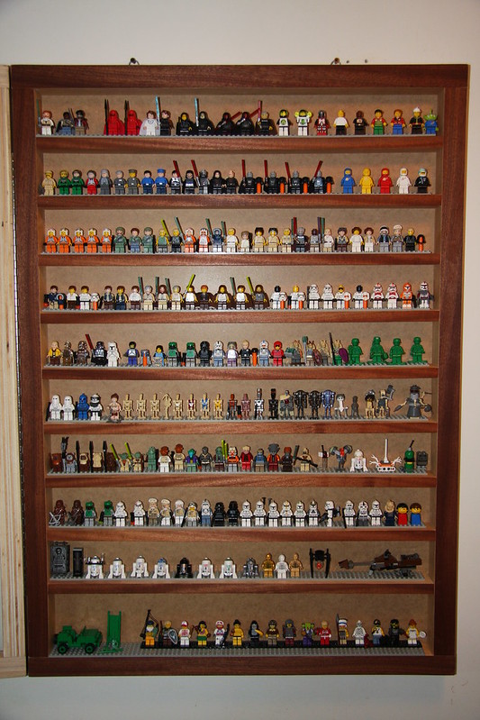 Minifigures Collection<br/>© <a href="https://flickr.com/people/58383149@N08" target="_blank" rel="nofollow">58383149@N08</a> (<a href="https://flickr.com/photo.gne?id=5361227133" target="_blank" rel="nofollow">Flickr</a>)