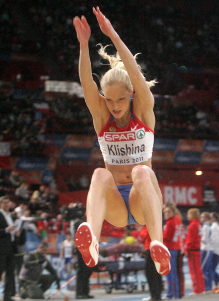 Darya Klishina Дарья Клишина leaps 6.80m, wins European Indoor Long Jump go...
