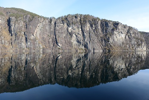 Mostraumen fjord reflection