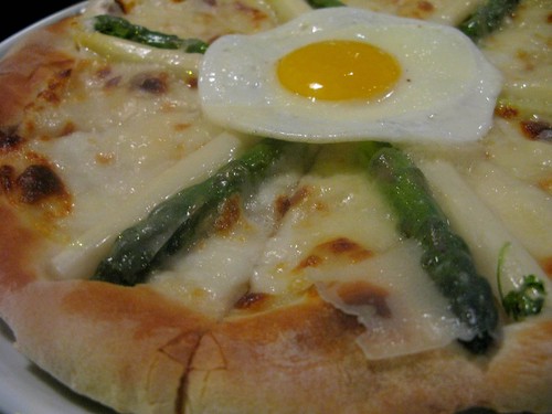 Asparagi pizza by Caroline on Crack