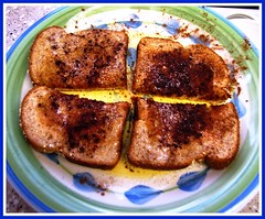 Anglų lietuvių žodynas. Žodis cinnamon toast reiškia cinamono taurę lietuviškai.