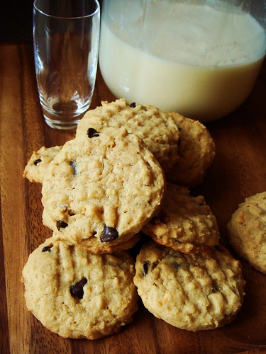 Deluxe Peanut Butter and Banana Chocolate Chip Cookies