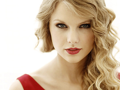 Red - Taylor Swift Portrait