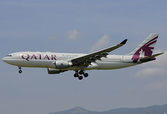 Qatar A330-202 A7-ACJ BCN 24/06/2011