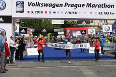 Vítězové z Prahy favority milionového Dubai Marathonu