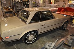 1971 Mercedes SL 280 Pagoda • <a style="font-size:0.8em;" href="http://www.flickr.com/photos/85572005@N00/5436197923/" target="_blank">View on Flickr</a>