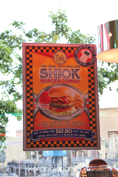 Shiok Burger Combo Mel S Drive In Universal Studios Singapore Keropokman