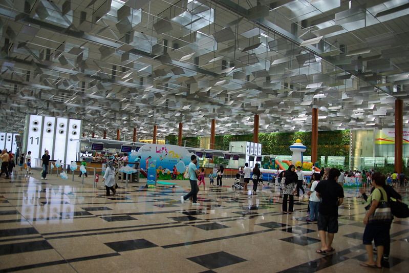 Singapore Changi Airport<br/>© <a href="https://flickr.com/people/22489773@N02" target="_blank" rel="nofollow">22489773@N02</a> (<a href="https://flickr.com/photo.gne?id=5877271978" target="_blank" rel="nofollow">Flickr</a>)