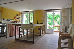 The kitchen of 25m2 Campagnarde -Cuisine à la campagnarde de 25m2
