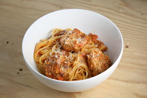 Dishing Up Delights: Spaghetti All'Amatriciana with Spicy Smoked ...