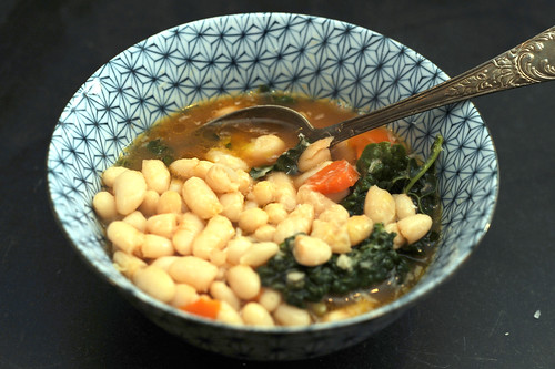 kale & white bean soup