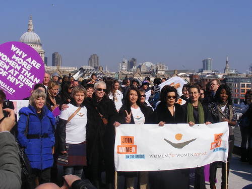 Annie Lennox, Jude Kelly, Cherie Lunghi, Bianca Jagger and others on Millennium Bridge