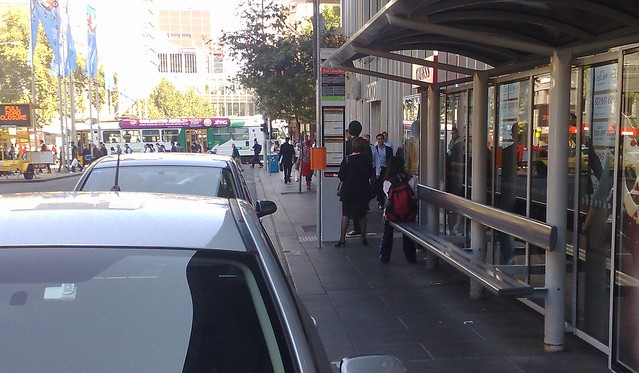Legally parking in bus stops in Lonsdale Street