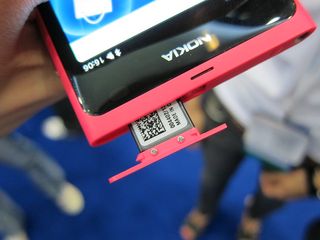 Nokia N9 MicroSIM Slot