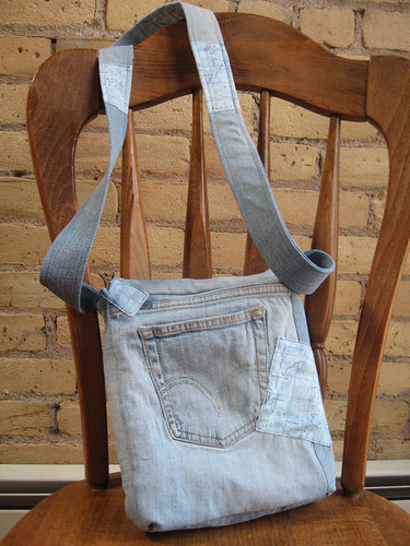 Jeans bag for the world traveler - This ain't your grandma's sewing ...
