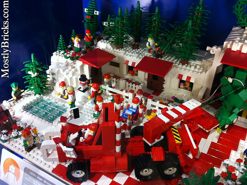 Austin, Texas LEGO Store - Christmas / Holidays Display 2010