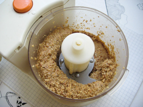 homemade almond butter
