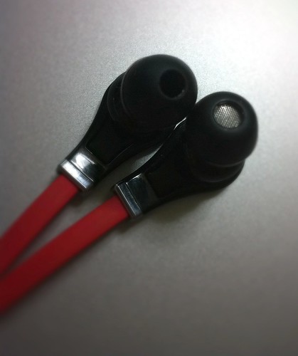 MONSTER CABLE ダイナミック型イヤフォン MH Beats IE by dr.dre