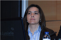 Dr.ª Cristina Maria Teixeira dos Santos.