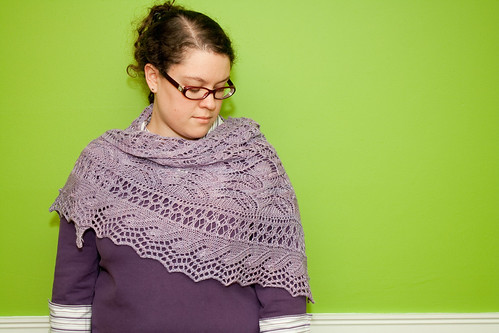 Ruffle triangle scarf pattern discovery - Providence knitting