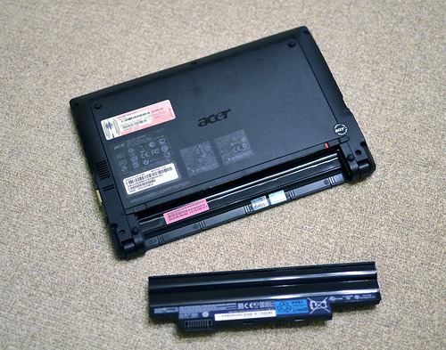 Acer AO522 netbook and 6 cells batteries