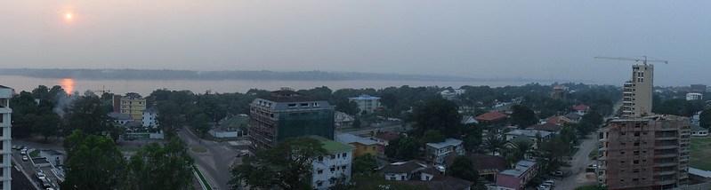 Sunset_on_Congo_River_Kinshasa<br/>© <a href="https://flickr.com/people/7545267@N05" target="_blank" rel="nofollow">7545267@N05</a> (<a href="https://flickr.com/photo.gne?id=5876738023" target="_blank" rel="nofollow">Flickr</a>)