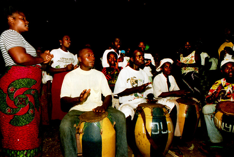 Togo West Africa Ethnic Cultural Dancing and Drumming African Village close to Palimé formerly known as Kpalimé a city in Plateaux Region Togo near the Ghanaian border 24 April 1999 128<br/>© <a href="https://flickr.com/people/41087279@N00" target="_blank" rel="nofollow">41087279@N00</a> (<a href="https://flickr.com/photo.gne?id=14007581513" target="_blank" rel="nofollow">Flickr</a>)