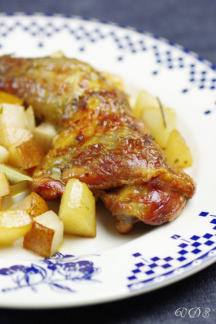 Pintade rôtie aux poires- Roasted guinea fowl with pears