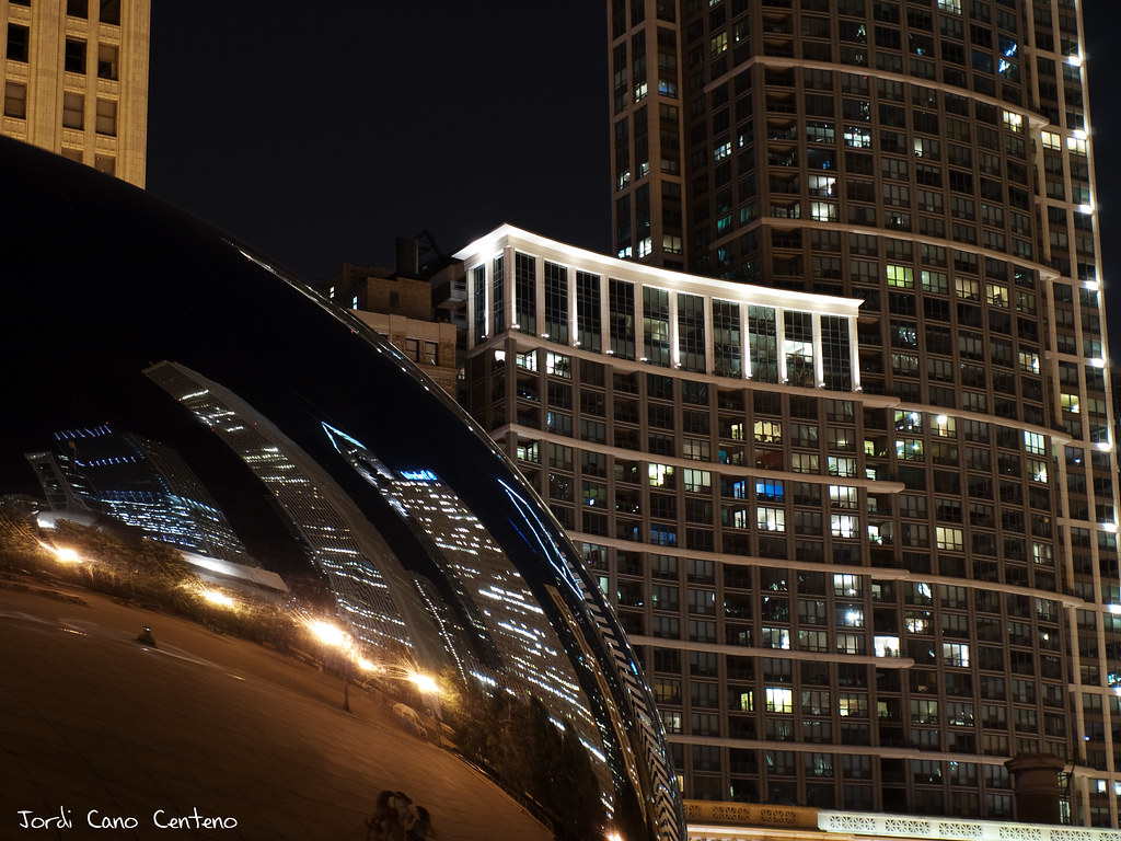 The Bean, Millenium Park, Chicago. Nocturna 02