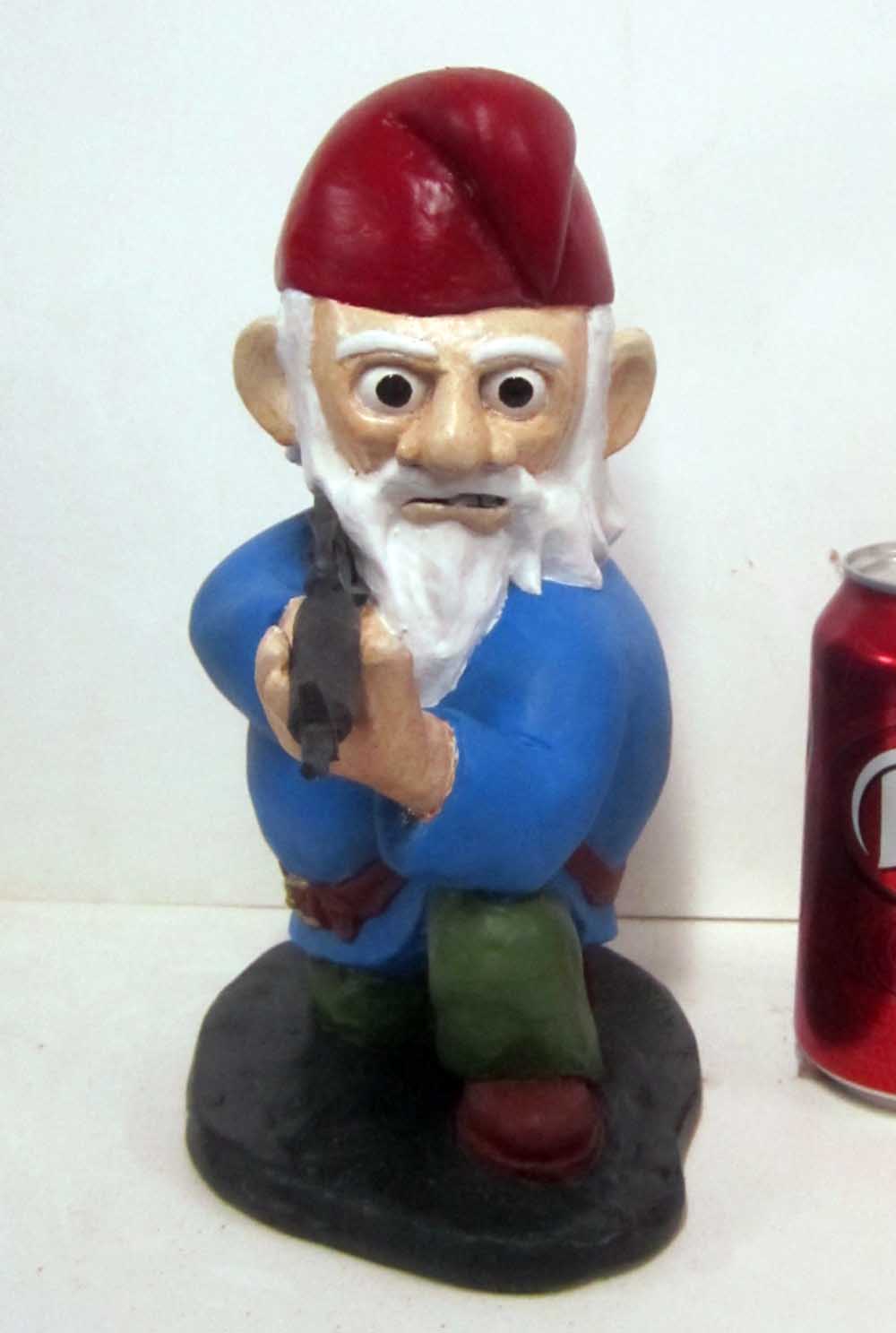 Gneeling Gnome M-16 Angry
