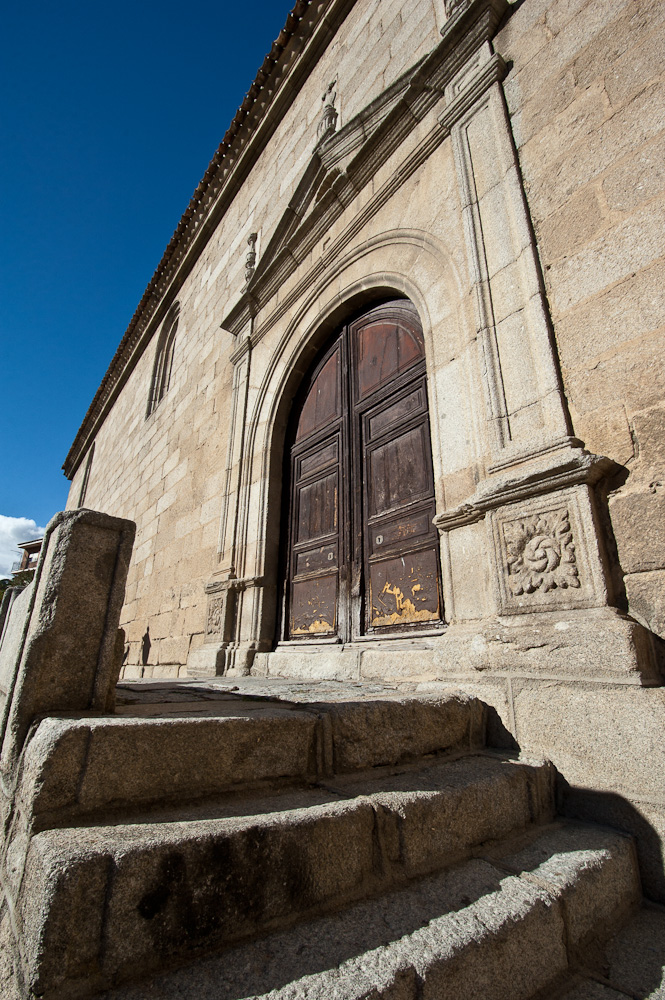 La iglesia parroquial de Hoyo de Pinares