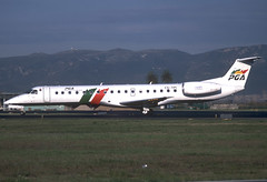 PGA-Portugalia Airlines ERJ-145EP CS-TPI BCN 09/04/1998