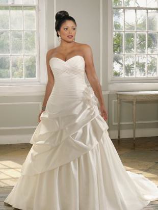 Chic Sweetheart Neckline A-line Satin with Elaborate Embroidery Plus Size Wedding Dresses for Bride