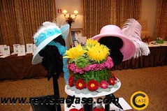 4698 Sombrero de flores frescas donado por Easton Schrock.
