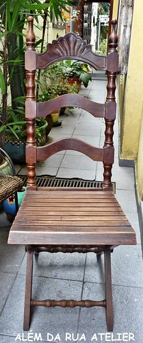 Cadeira Pintada à Mão - Pátina Envelhecida