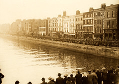 Funeral procession of Major E. Smyth and Captain A.P. White on the Quays in Dublin