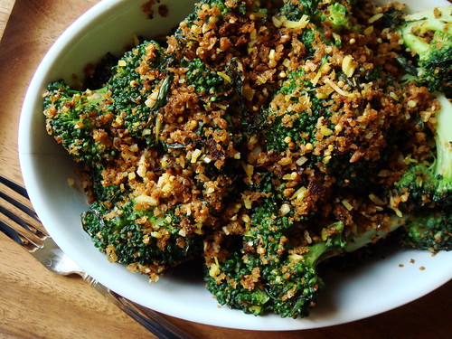 Garlicky Crumb-Coated Broccoli