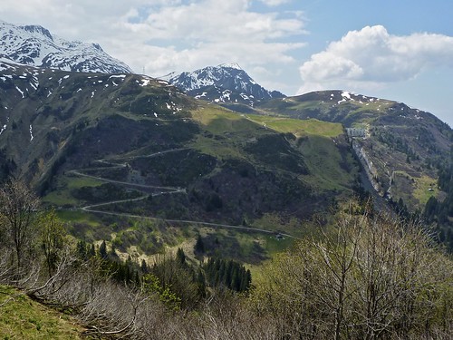 View of route to Lac de la Girotte