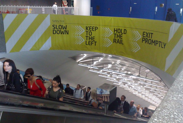 New escalator signage, Parliament Station