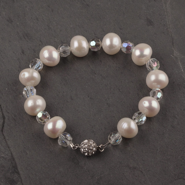 Freshwater pearl and vintage crystal bracelet