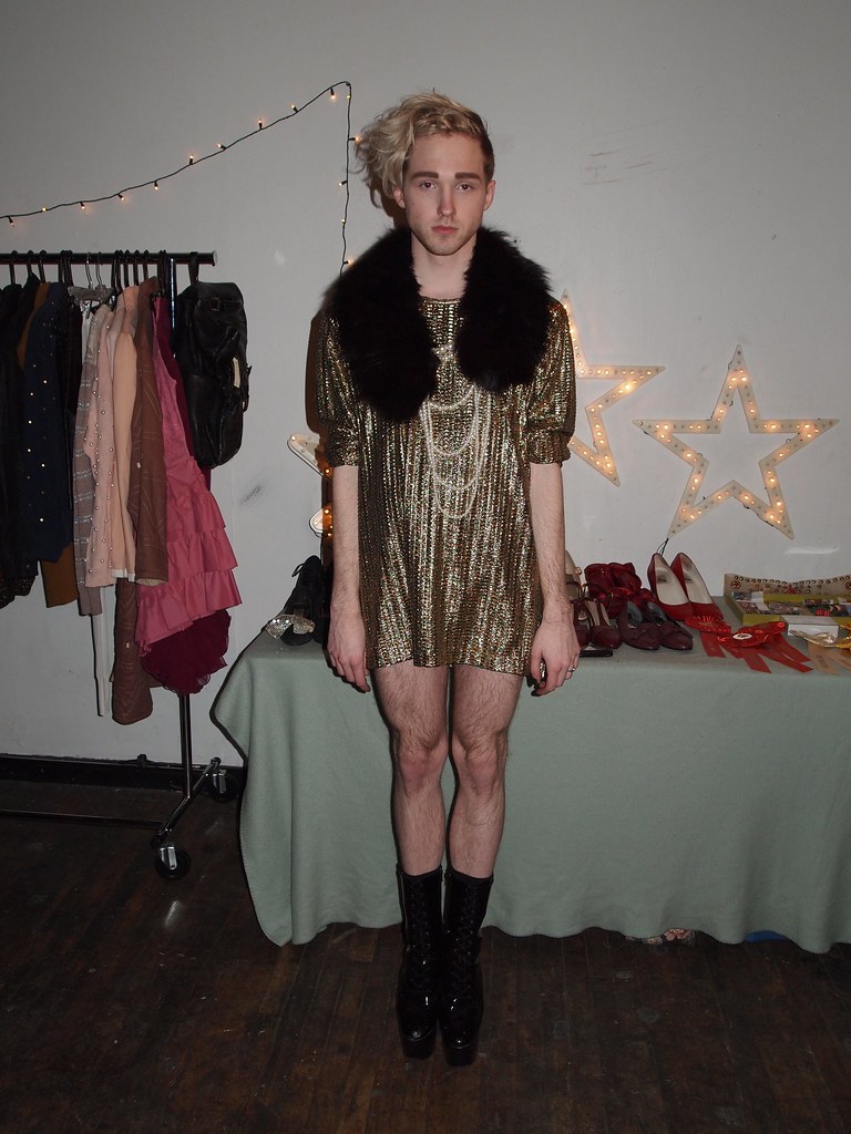 December, 2010 | Amy Creyer's Chicago Street Style Fashion Blog - Part 8