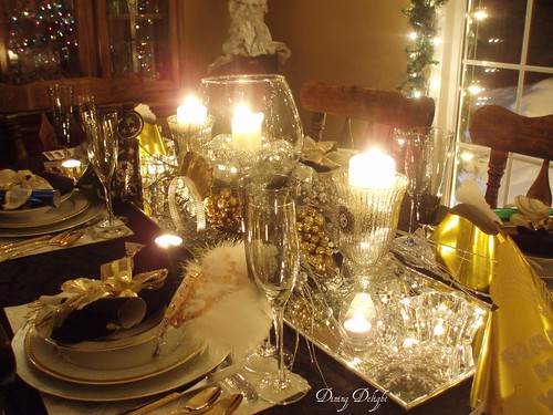 Dining Delight: New Year's Eve Tablescape