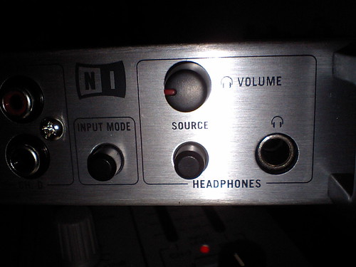 AUDIO 8 DJ mode切り替えボタン