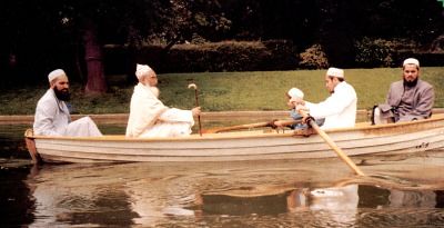 aaqa moula sayedna moahmmed burhanuddin tus boating
