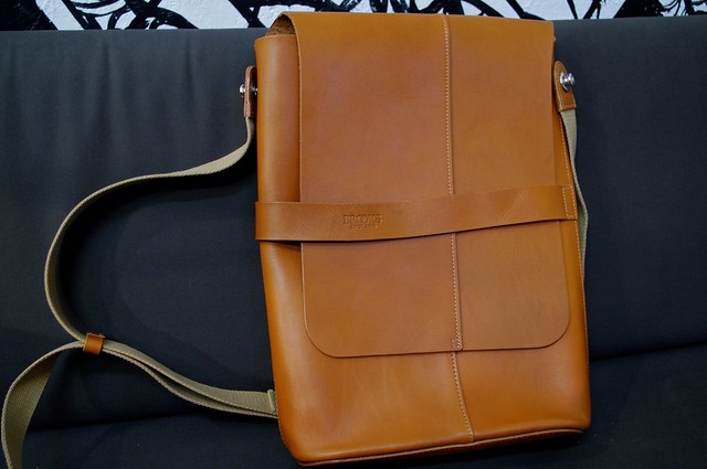 Soho Leather Shoulder Bag
