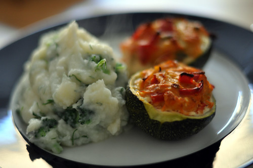 Squash med fiskefyld og  mos af kartofler og blomkål med dild og broccoli